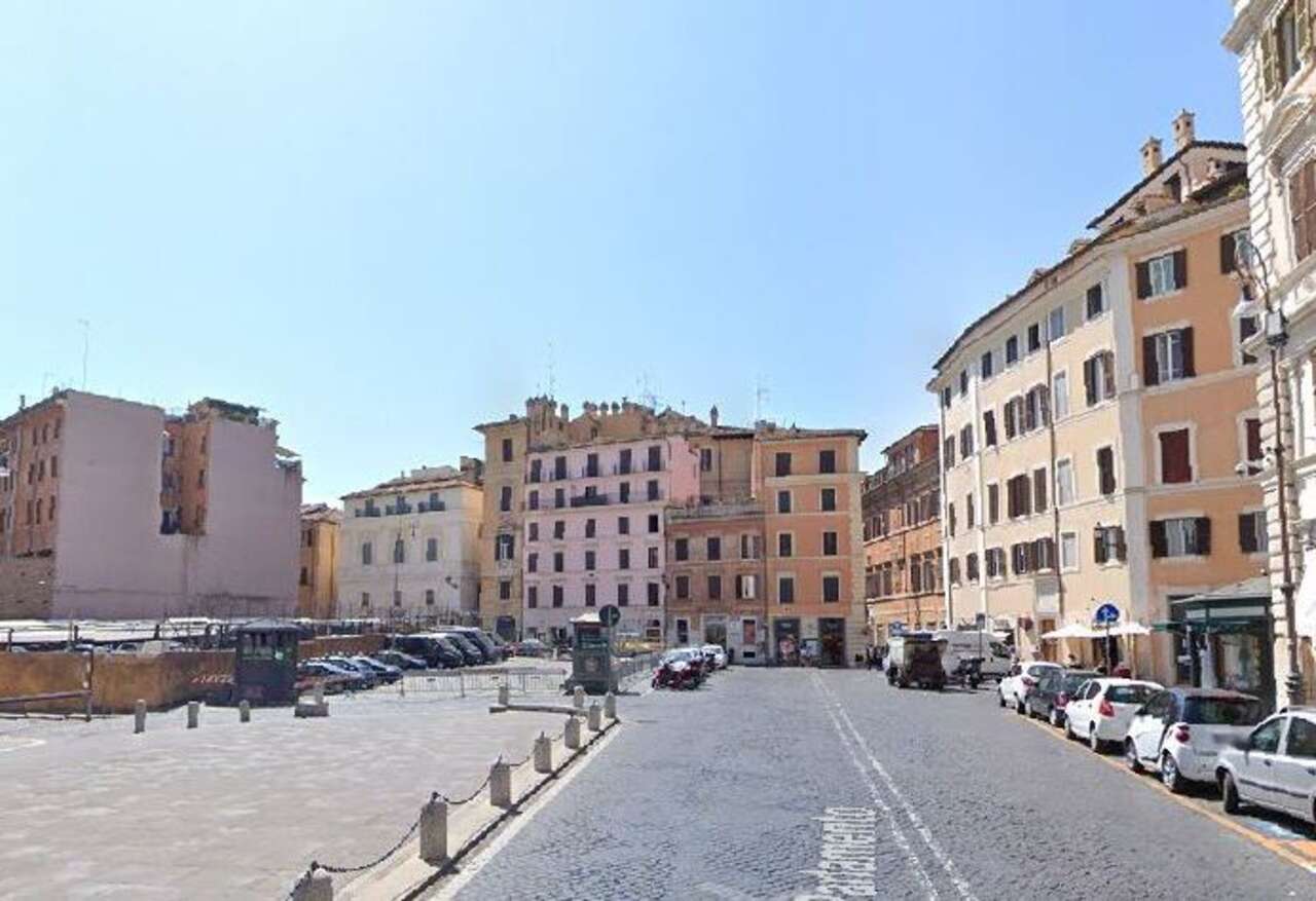 HISTORIC CENTER, REFINED APARTMENT