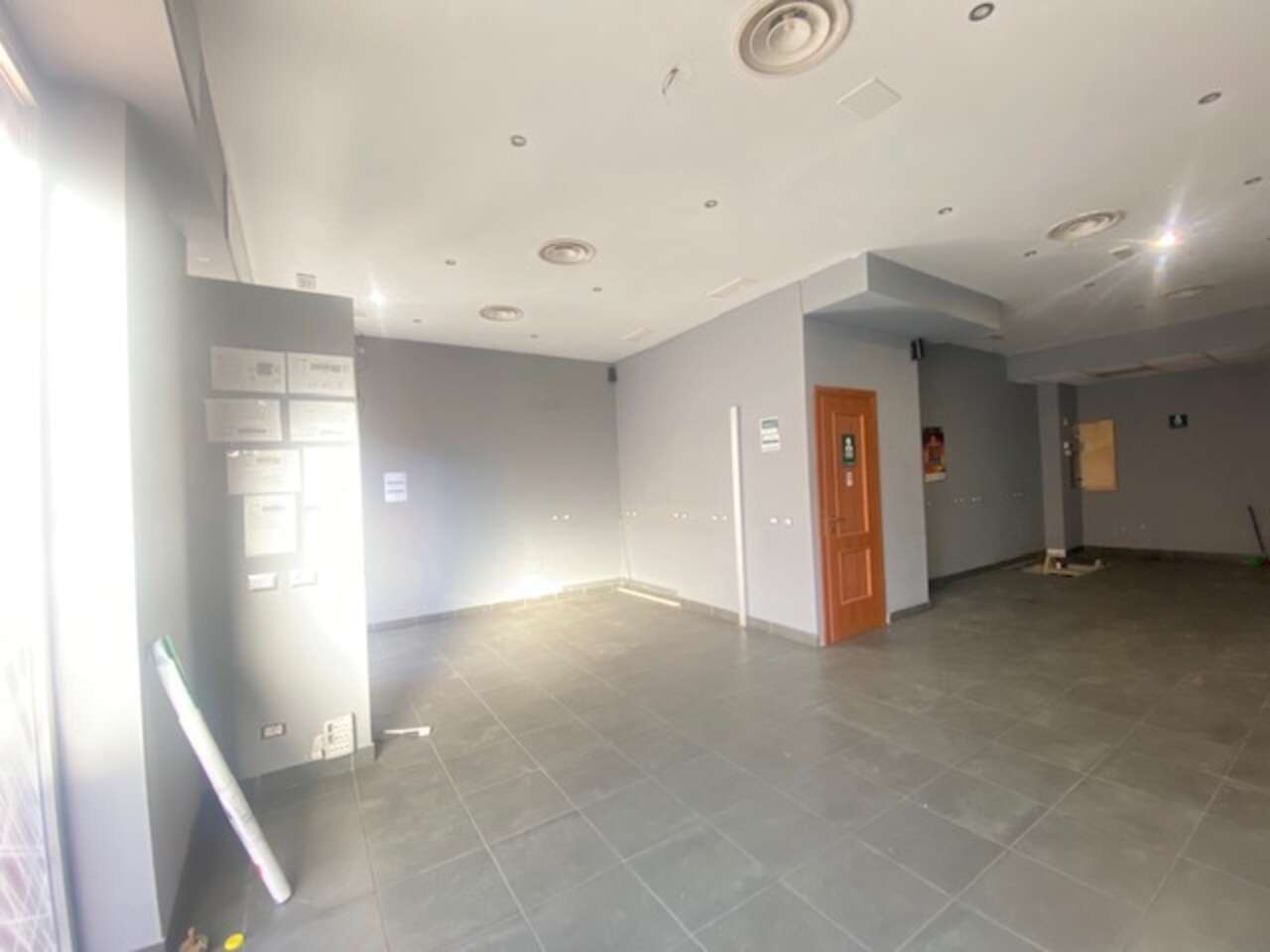 COMMERCIAL PREMISES IN THE TUSCOLAN AREA