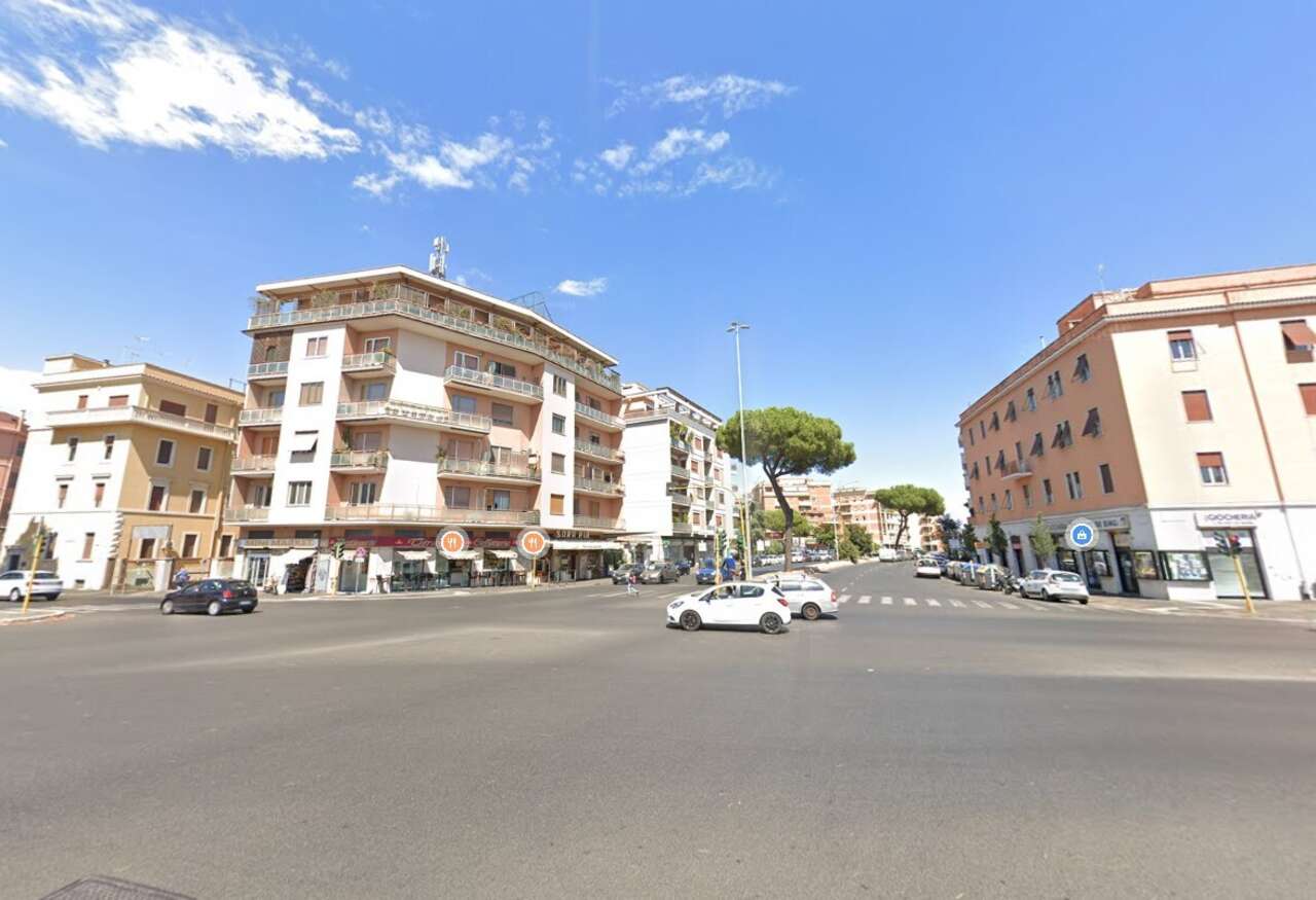 LOCALE CON ALTA REDDITIVITA' LOCALE CON ALTA REDDITIVITA'