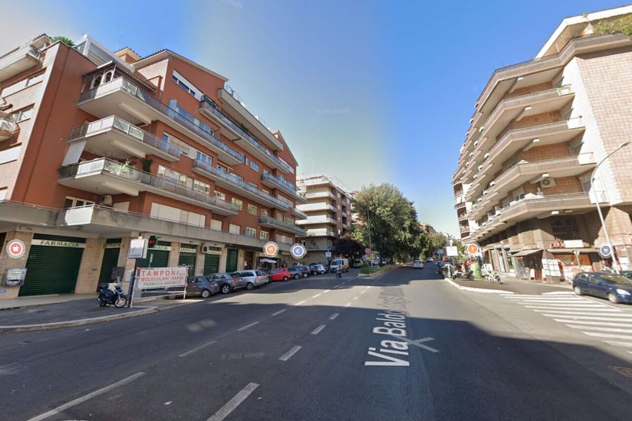 LOCALE CON ALTA REDDITIVITA' LOCALE CON ALTA REDDITIVITA'