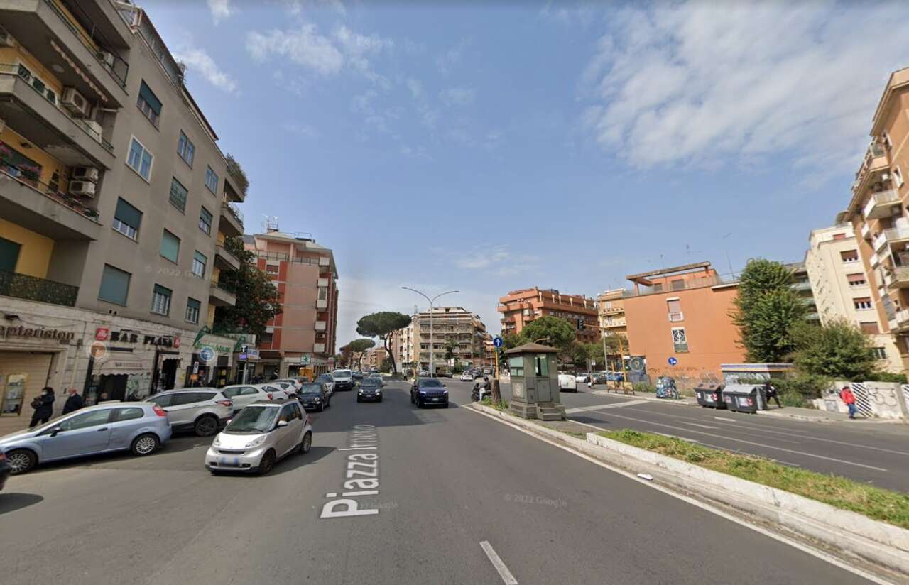 LOCALE CON ALTA REDDITIVITA' LOCALE CON ALTA REDDITIVITA'