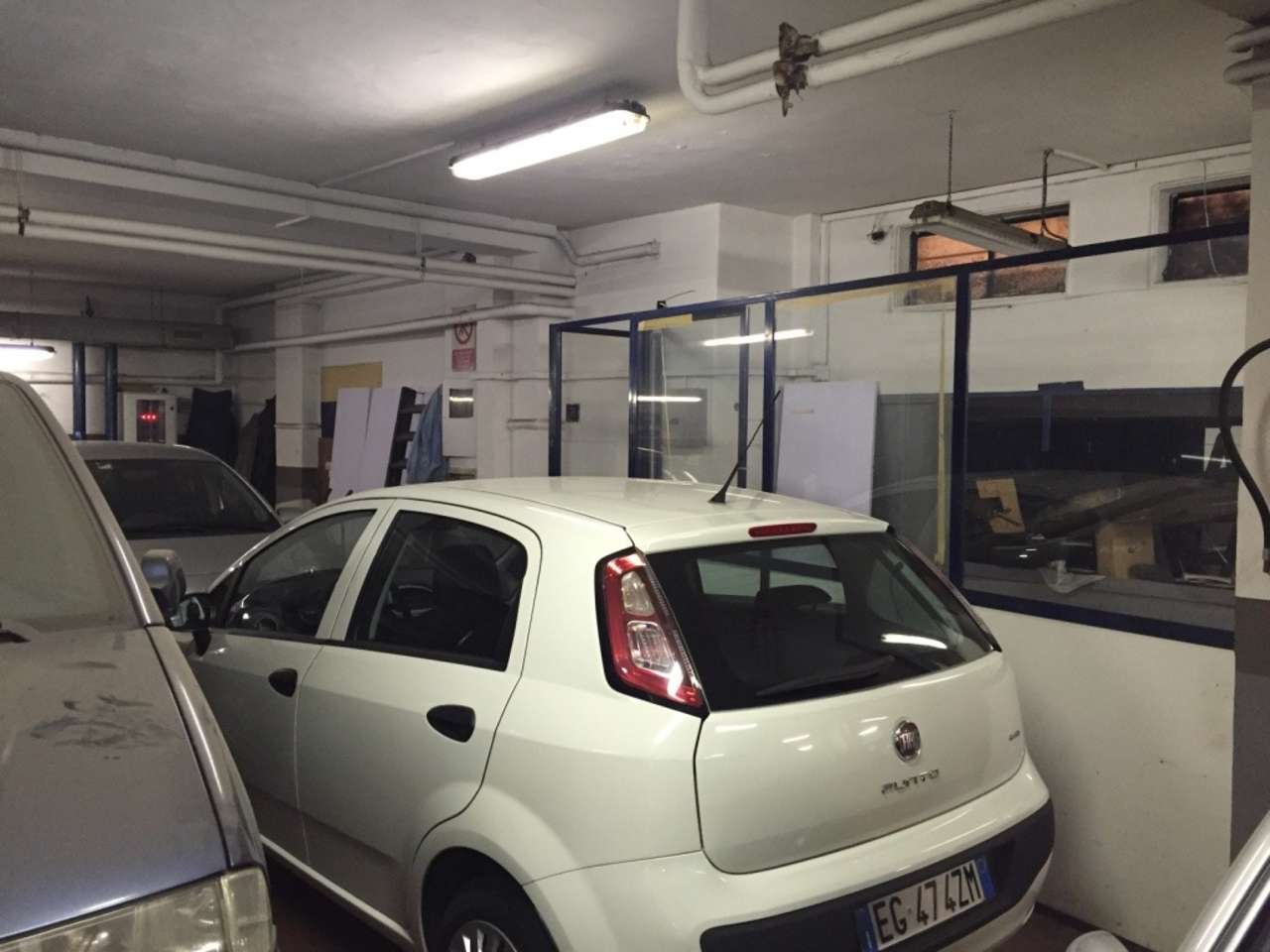 LOCALE COMMERCIALE ALTAMENTE VISIBILE LOCALE COMMERCIALE ALTAMENTE VISIBILE