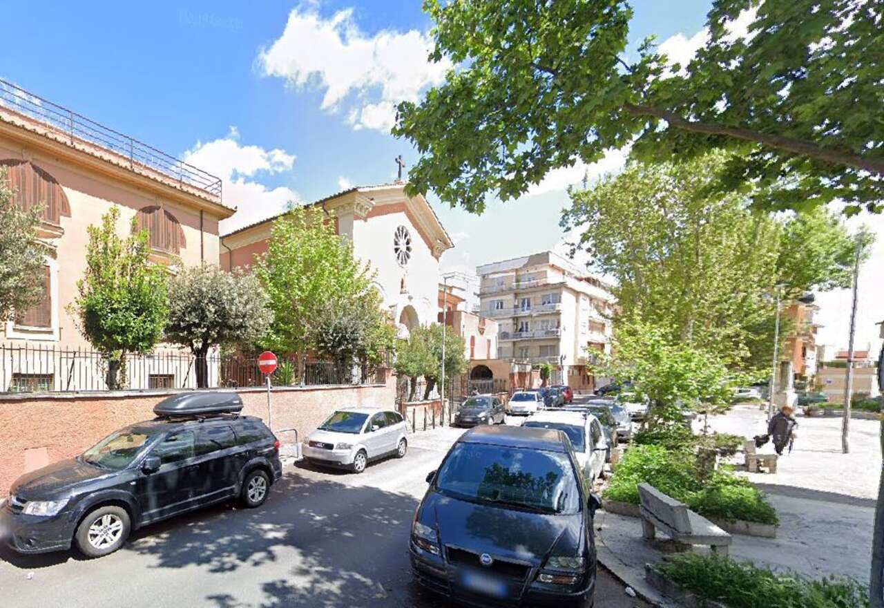 OPPORTUNITA' IMPERDIBILE, LOCALE A REDDITO OPPORTUNITA' IMPERDIBILE, LOCALE A REDDITO