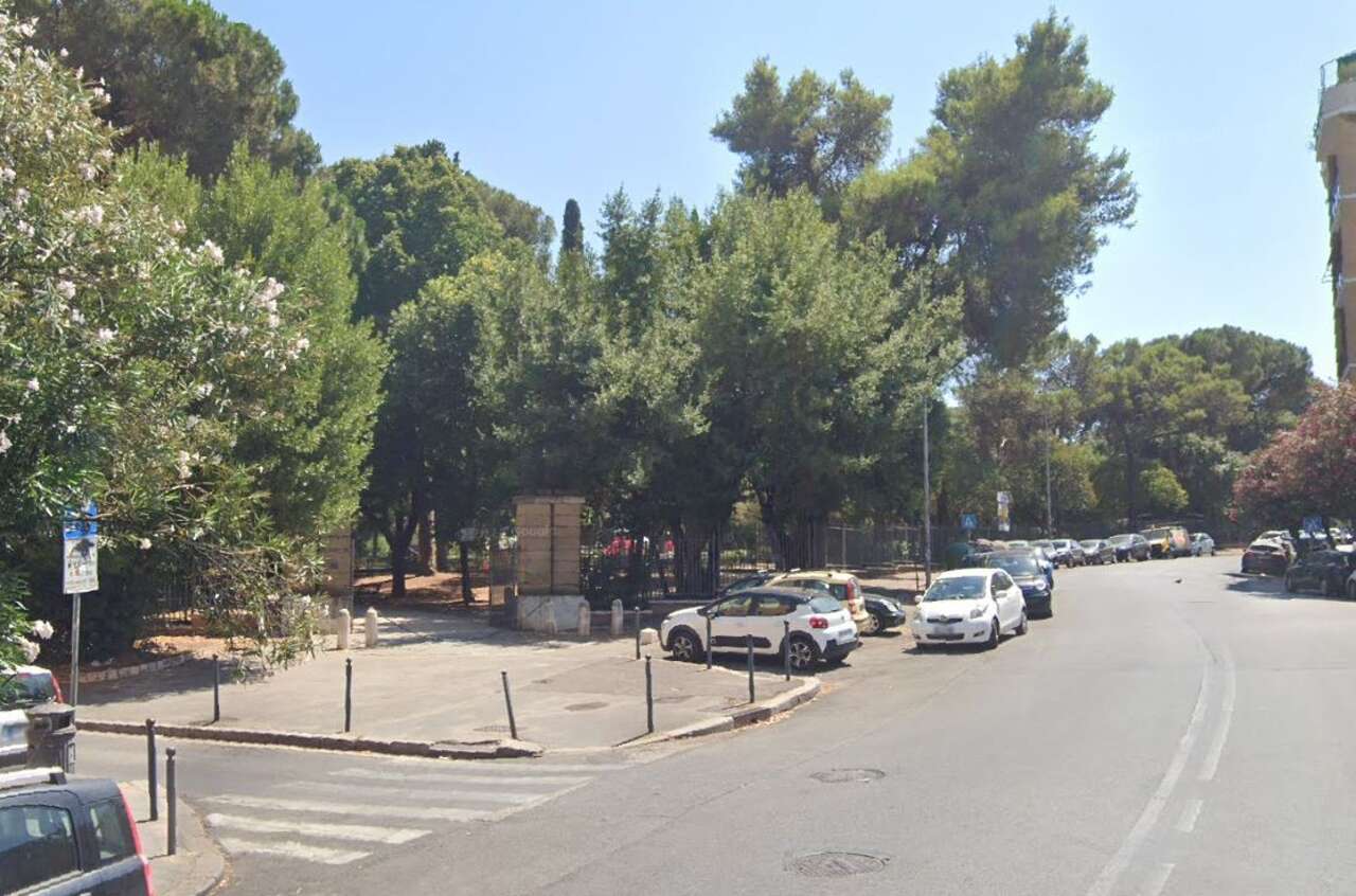 TRIESTE, ELEGANZA, SPAZIO E CONFORT TRIESTE, ELEGANZA, SPAZIO E CONFORT