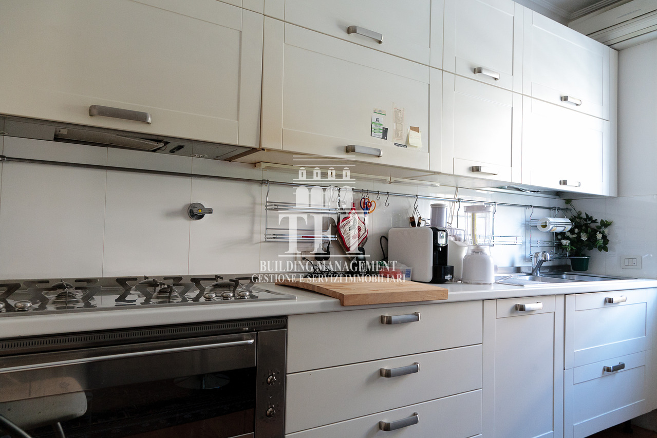 VIGNA CLARA, ELEGANTE APPARTAMENTO