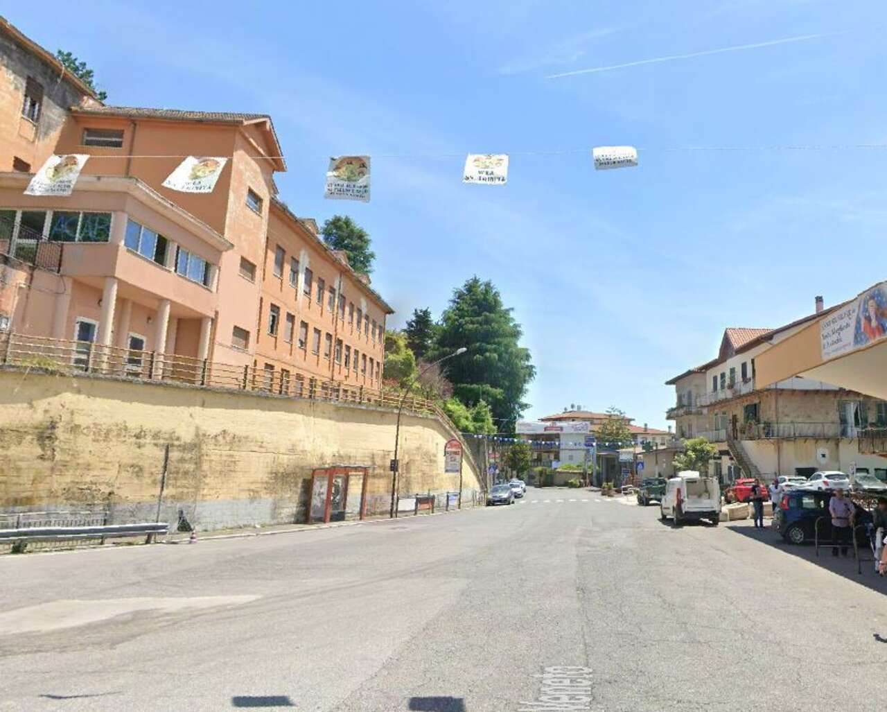 COMPLESSO IMMOBILIARE A REDDITO COMPLESSO IMMOBILIARE A REDDITO