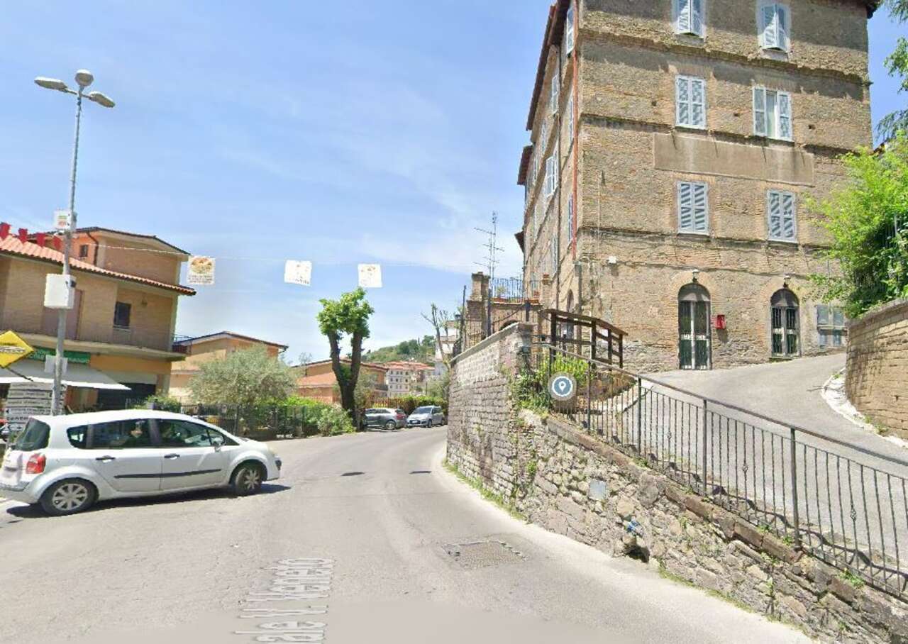 COMPLESSO IMMOBILIARE A REDDITO COMPLESSO IMMOBILIARE A REDDITO