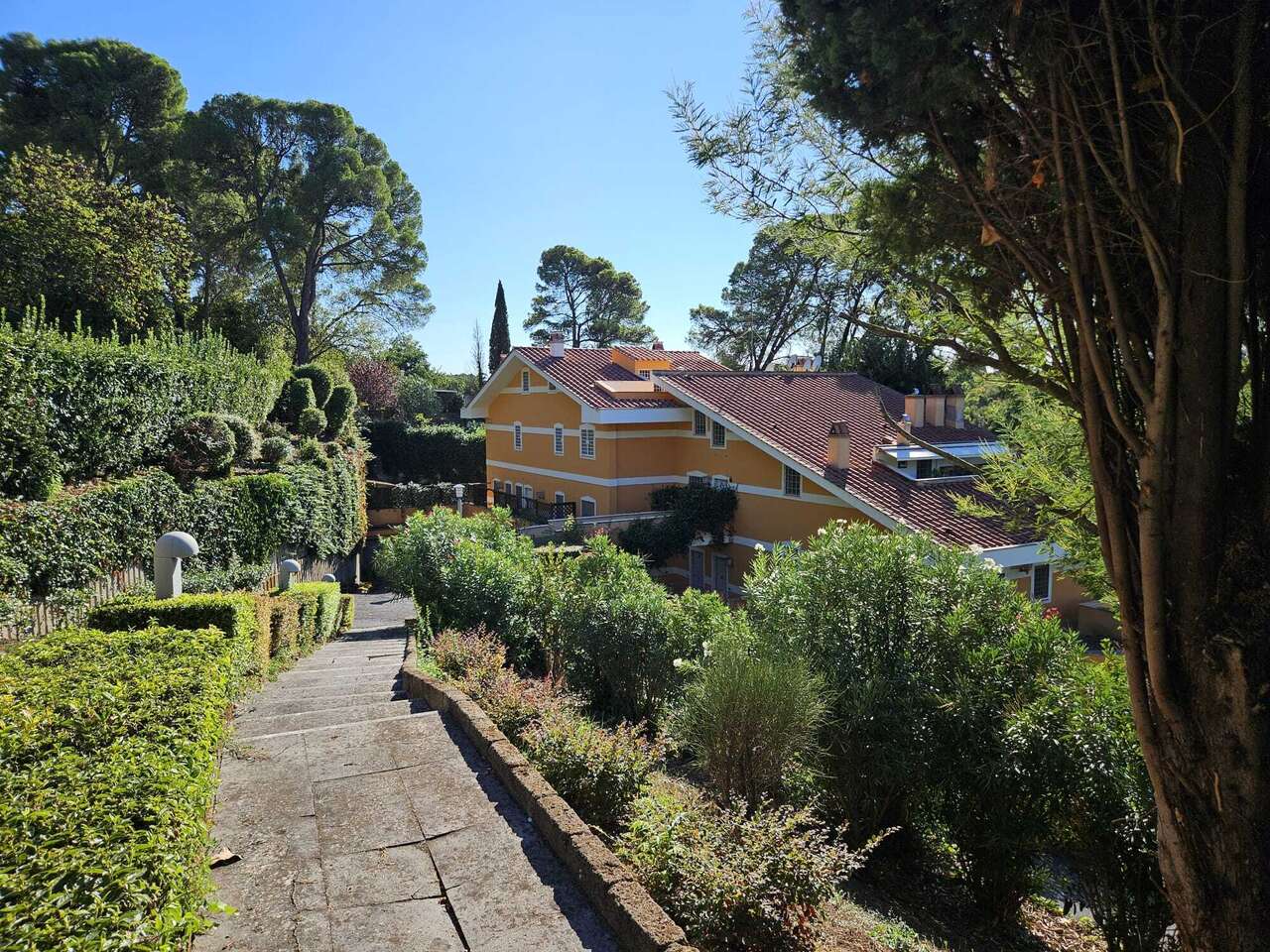 GROTTAROSSA, APPARTAMENTO IN VILLA GROTTAROSSA, APPARTAMENTO IN VILLA