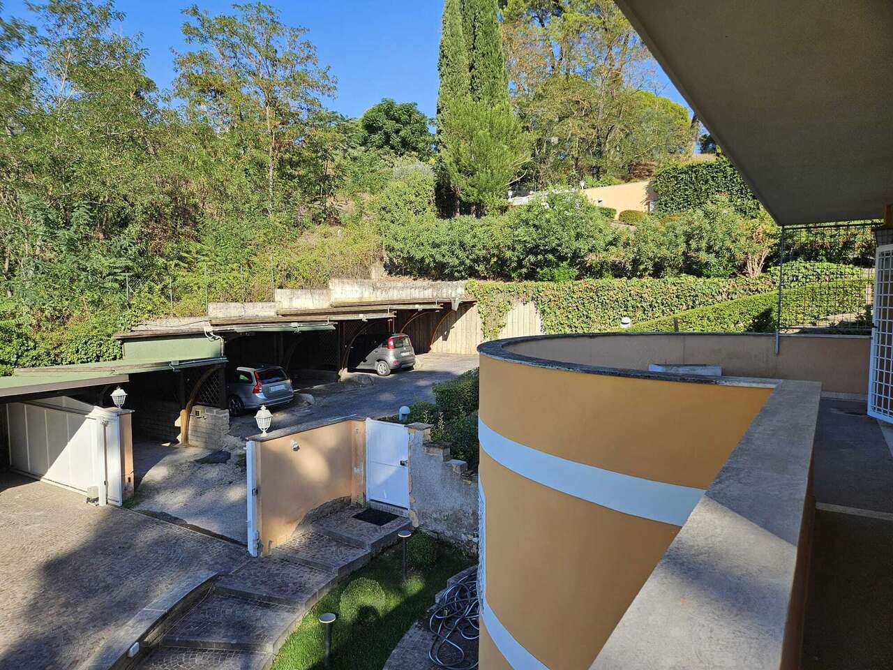 GROTTAROSSA, APPARTAMENTO IN VILLA GROTTAROSSA, APPARTAMENTO IN VILLA