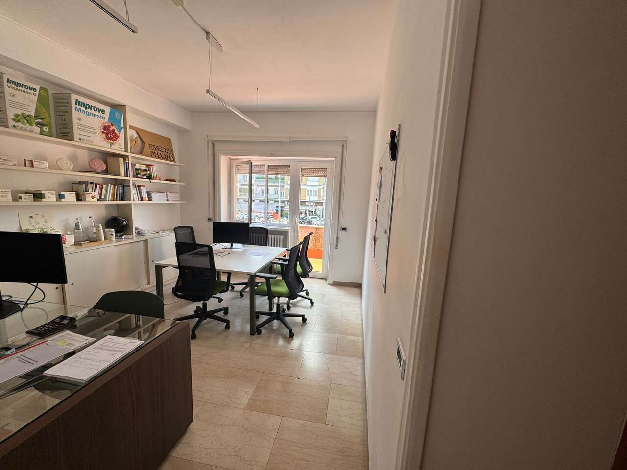 VIA FLAMINIA NUOVA AMPIO APPARTAMENTO VIA FLAMINIA NUOVA AMPIO APPARTAMENTO