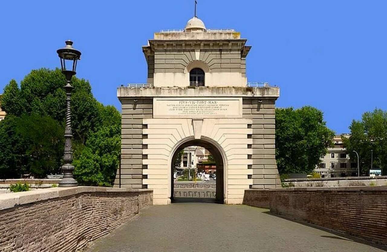 ELEGANTE APPARTAMENTO ELEGANTE APPARTAMENTO