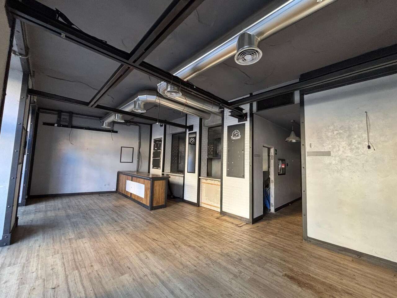 CORSO TRIESTE, LOCALE COMMERCIALE