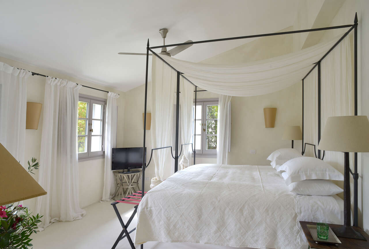 CAPALBIO, BEAUTIFUL VILLA