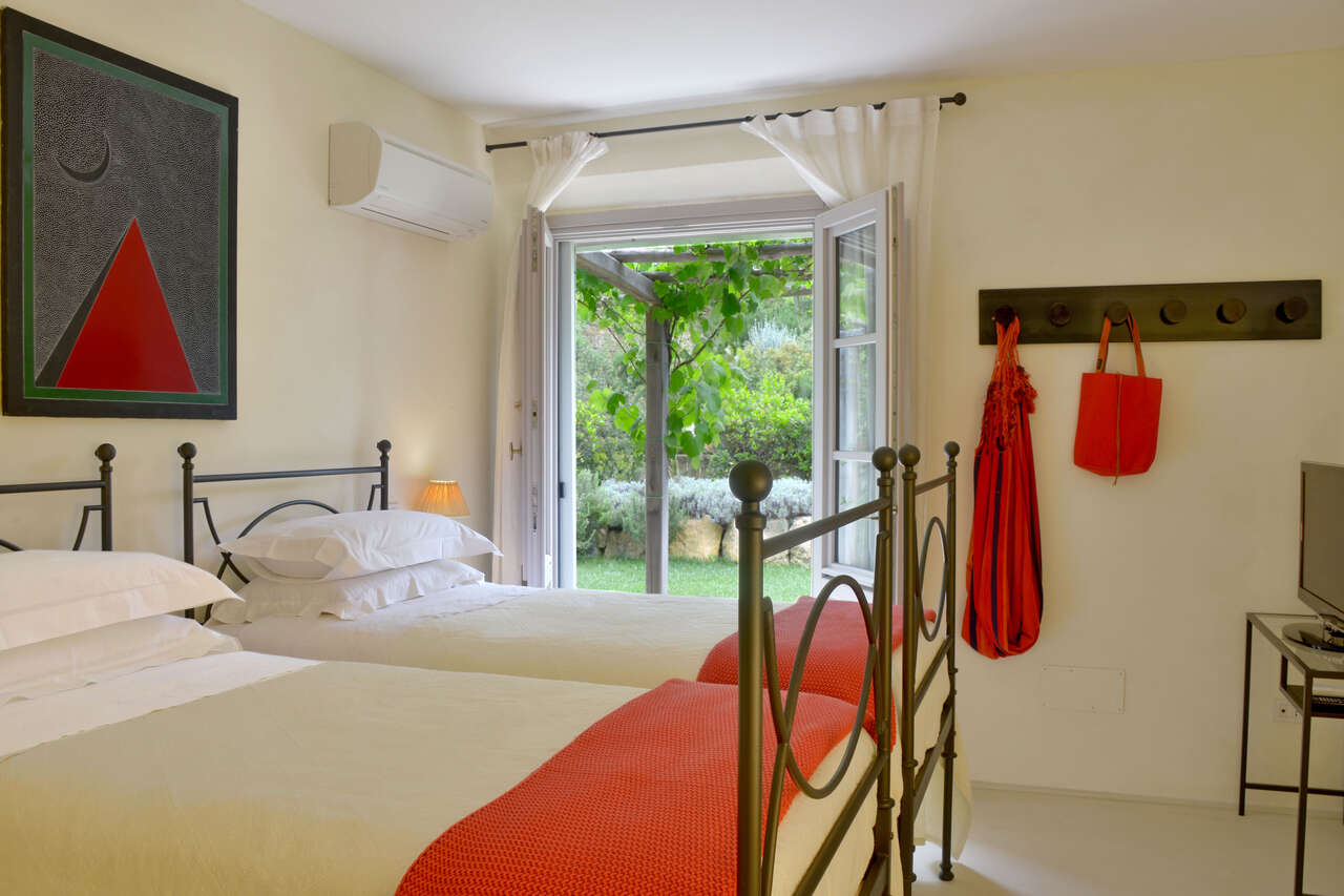 CAPALBIO, BEAUTIFUL VILLA