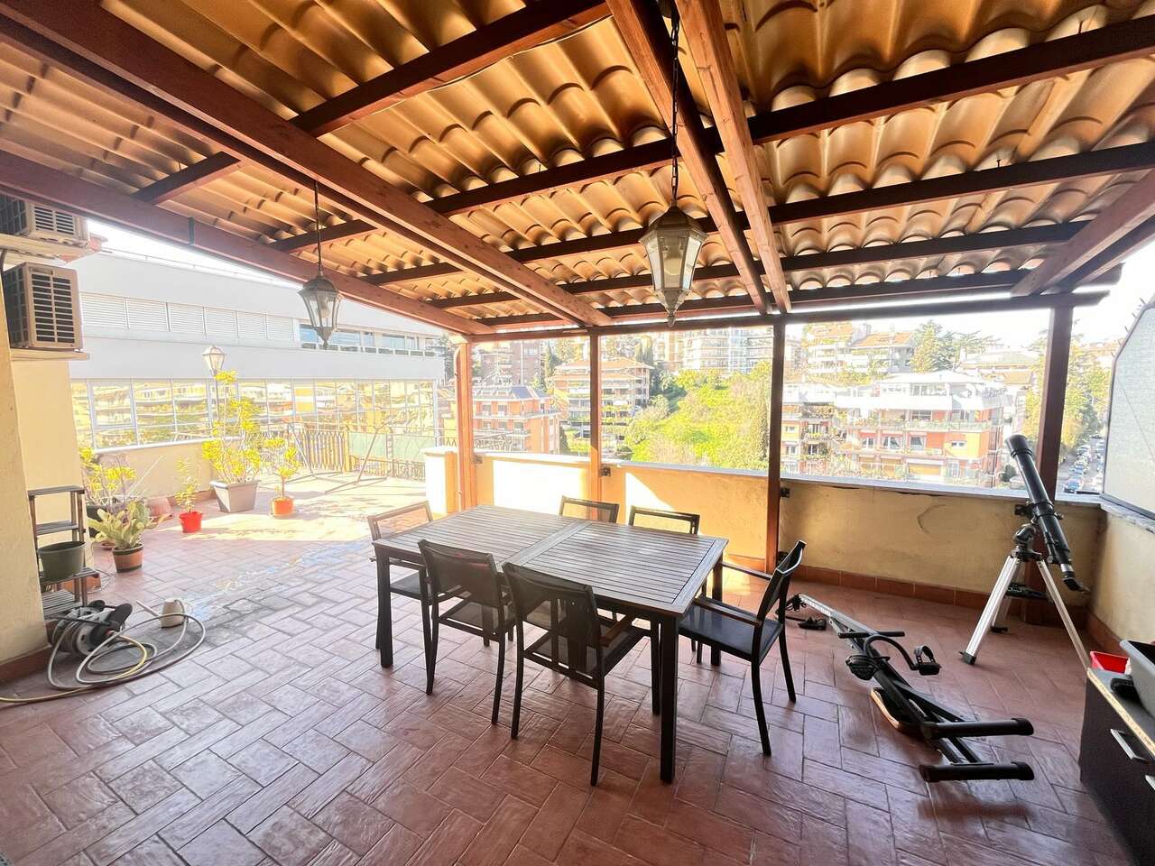 VIGNA CLARA, CHARMING PENTHOUSE VIGNA CLARA, CHARMING PENTHOUSE