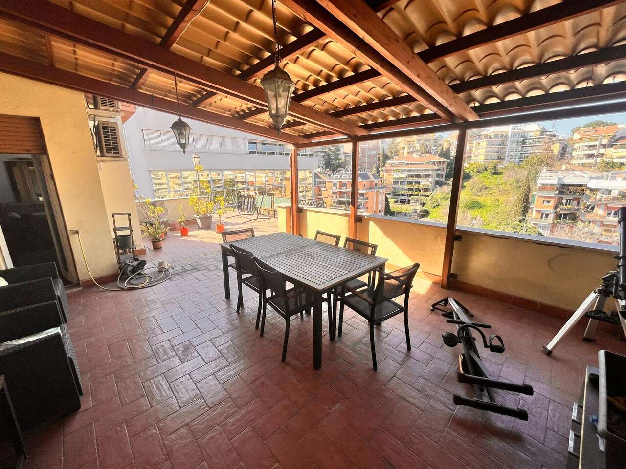VIGNA CLARA, CHARMING PENTHOUSE VIGNA CLARA, CHARMING PENTHOUSE