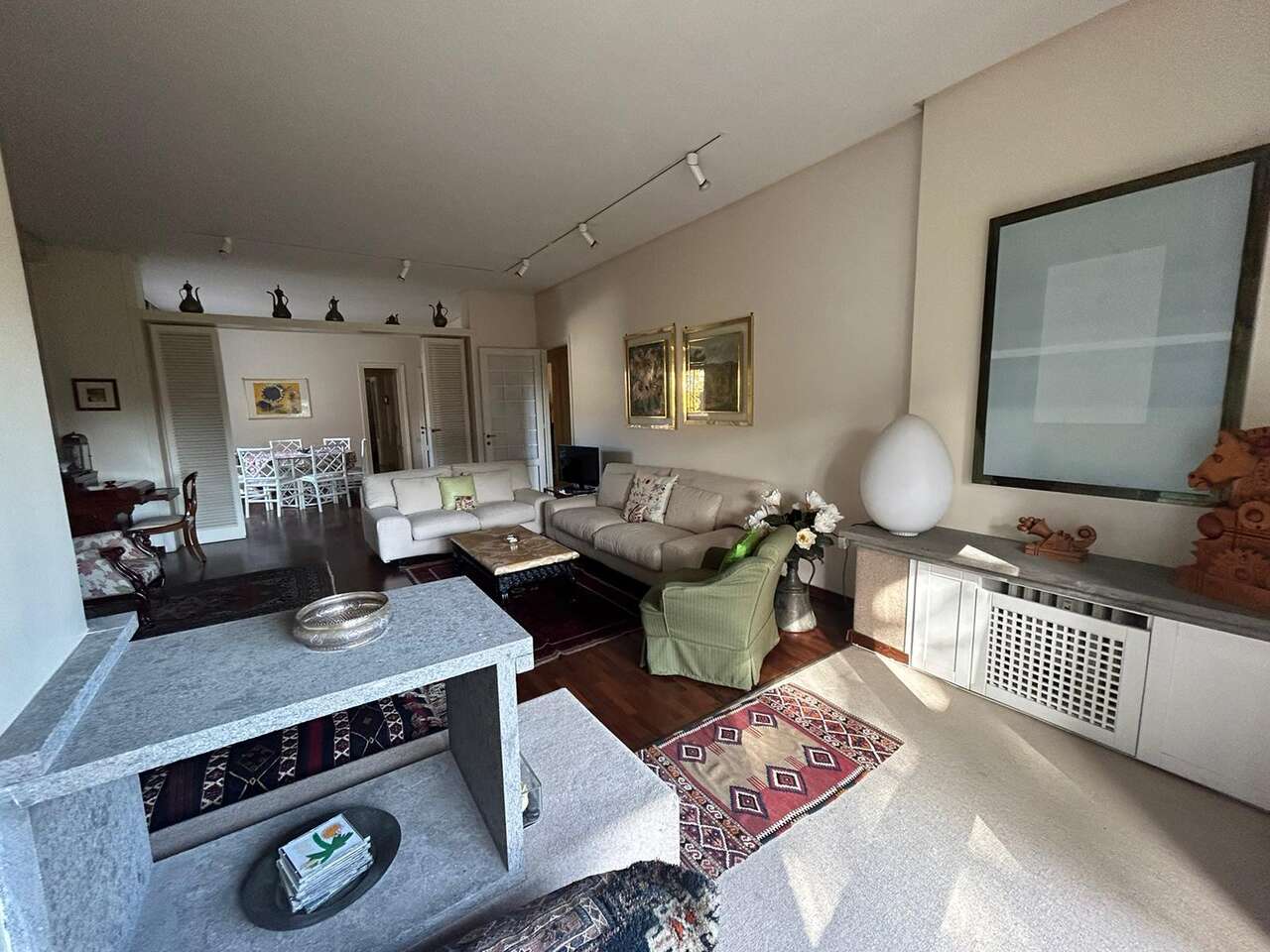 ACQUA TRAVERSA - LARGE LIVING SPACE ACQUA TRAVERSA - LARGE LIVING SPACE