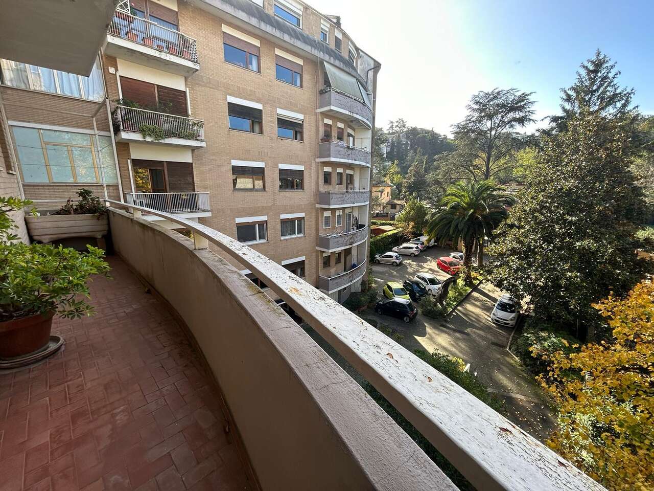 ACQUA TRAVERSA - LARGE LIVING SPACE ACQUA TRAVERSA - LARGE LIVING SPACE