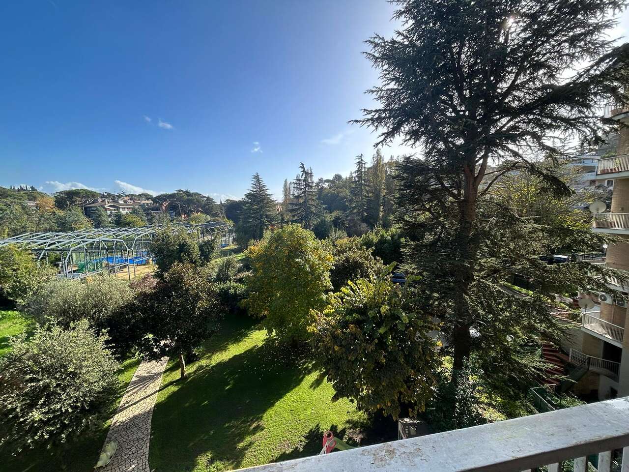 ACQUA TRAVERSA - LARGE LIVING SPACE ACQUA TRAVERSA - LARGE LIVING SPACE