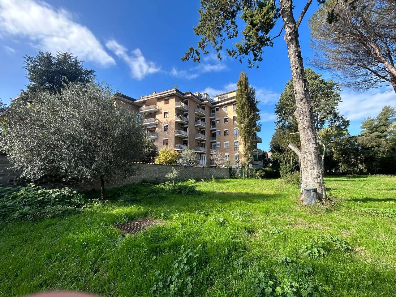 ACQUA TRAVERSA - LARGE LIVING SPACE ACQUA TRAVERSA - LARGE LIVING SPACE