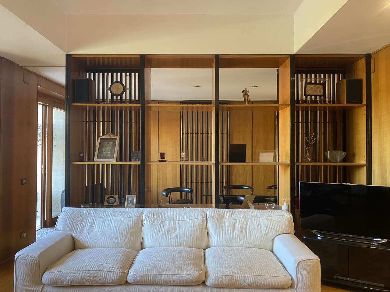 ELEGANT APARTMENT ELEGANT APARTMENT