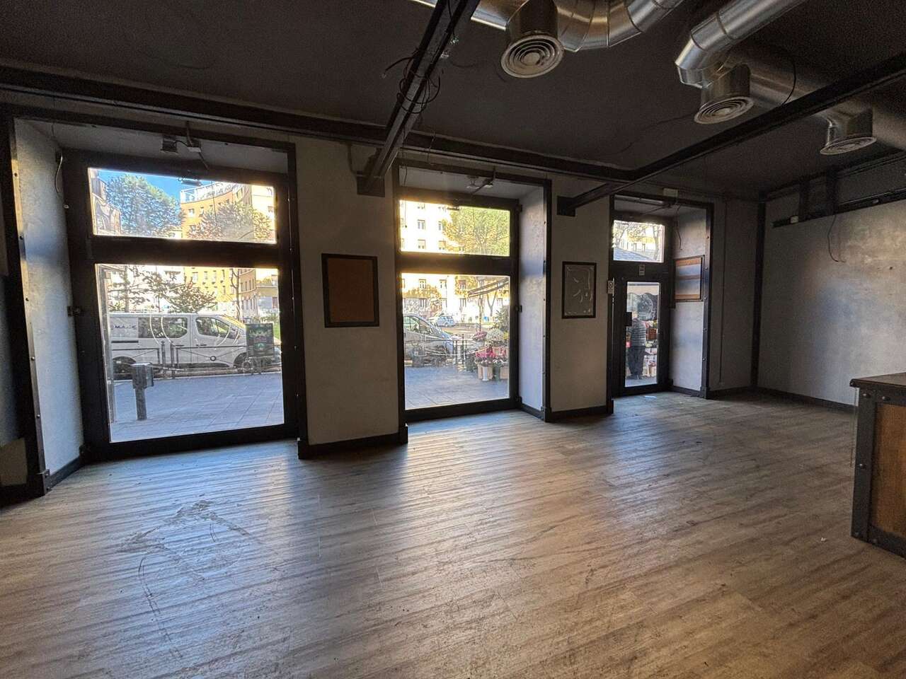 CORSO TRIESTE, LOCALE COMMERCIALE