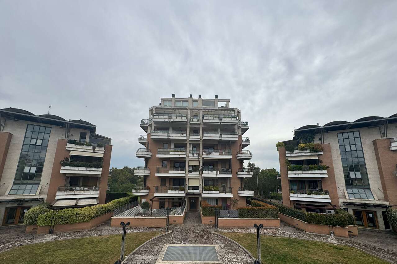 IN THE PRESTIGIOUS PAPILLO COMPLEX IN THE PRESTIGIOUS PAPILLO COMPLEX