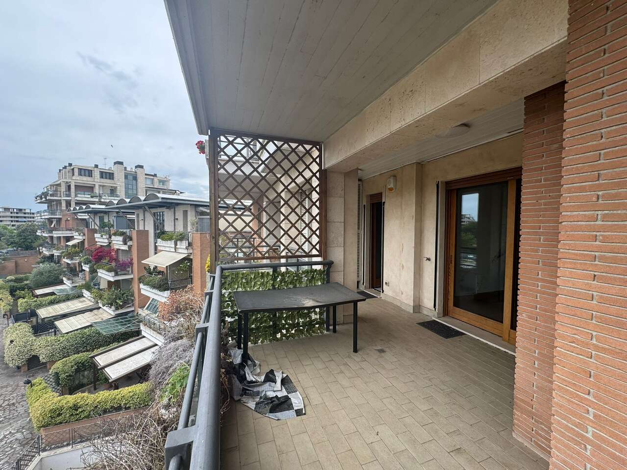 IN THE PRESTIGIOUS PAPILLO COMPLEX IN THE PRESTIGIOUS PAPILLO COMPLEX