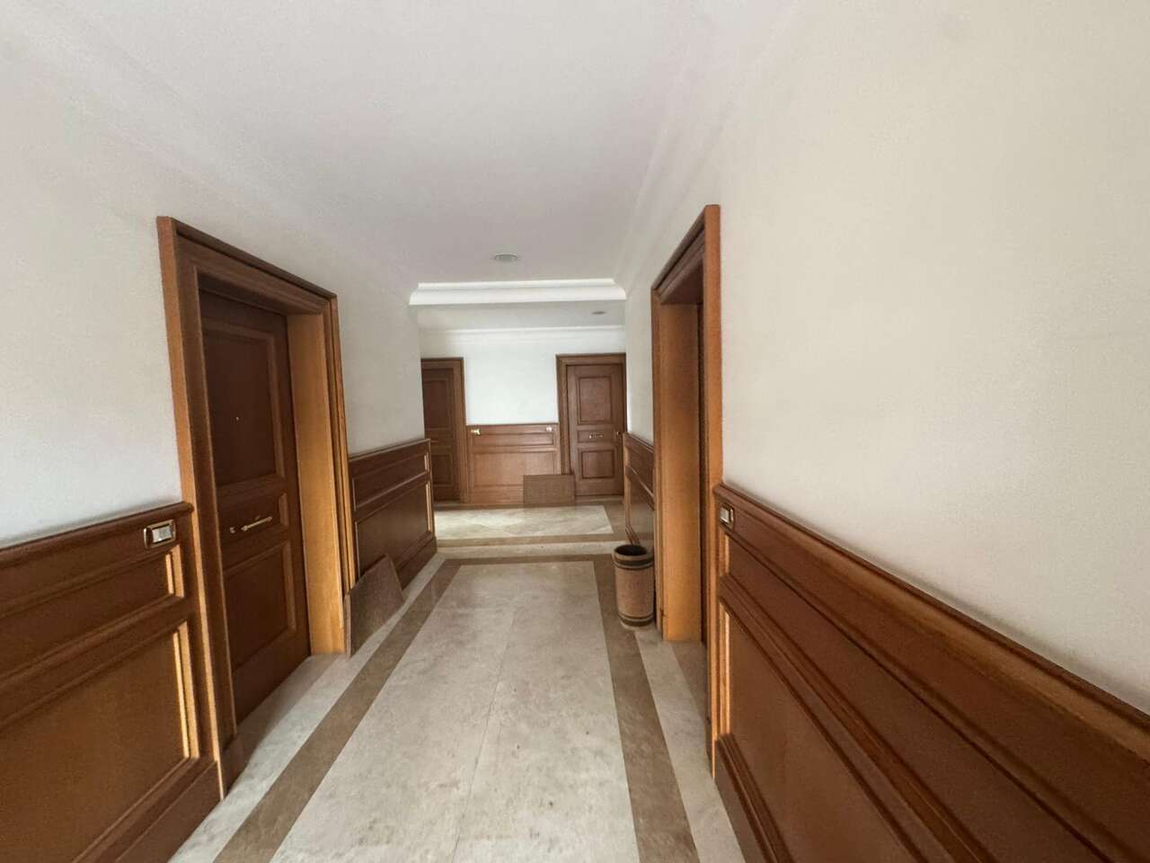 IN THE PRESTIGIOUS PAPILLO COMPLEX IN THE PRESTIGIOUS PAPILLO COMPLEX