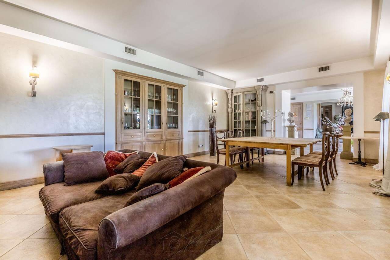 A TRUE GEM AMONG VINEYARDS AND OLIVE GROVES A TRUE GEM AMONG VINEYARDS AND OLIVE GROVES