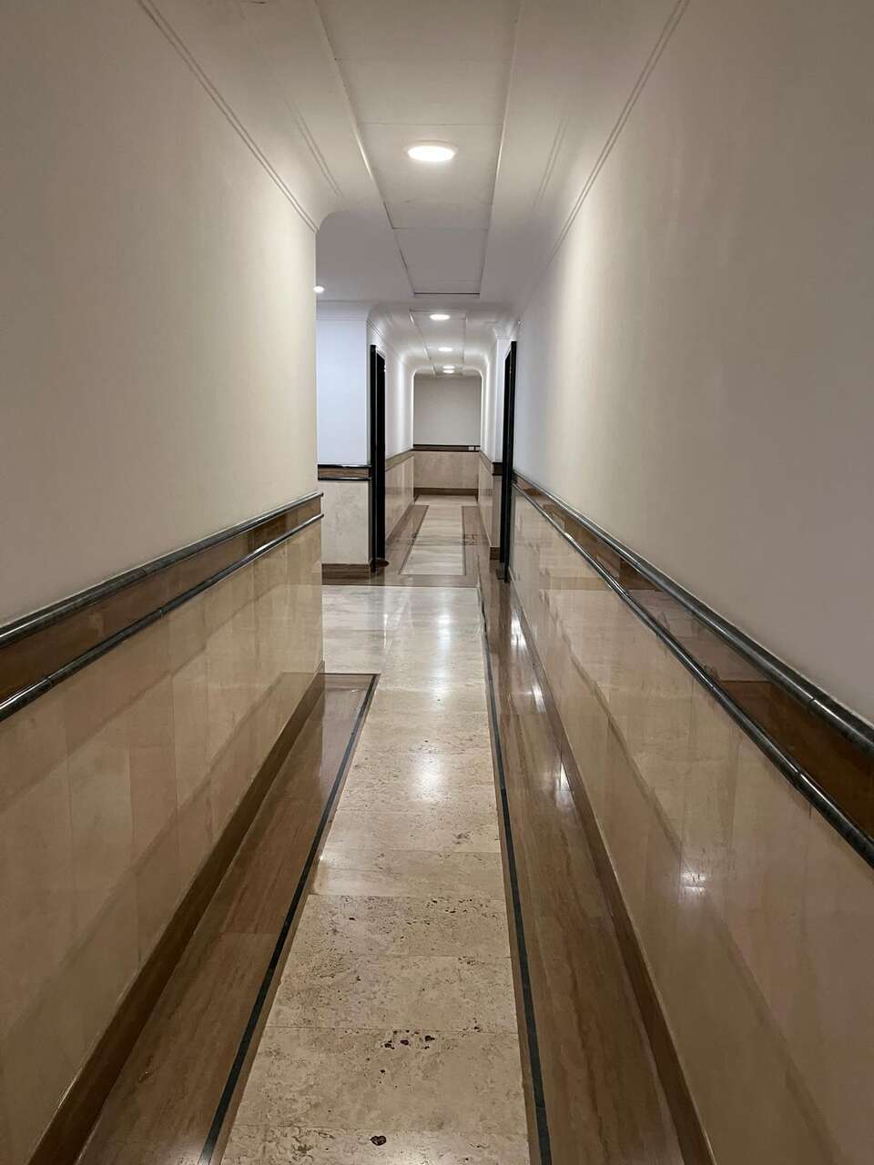 ELEGANT APARTMENT ELEGANT APARTMENT