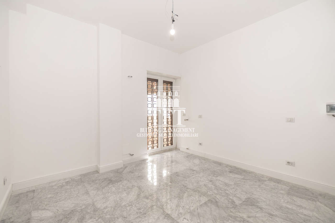 PRATI FISCALI, AMPIO UFFICIO RISTRUTTURATO