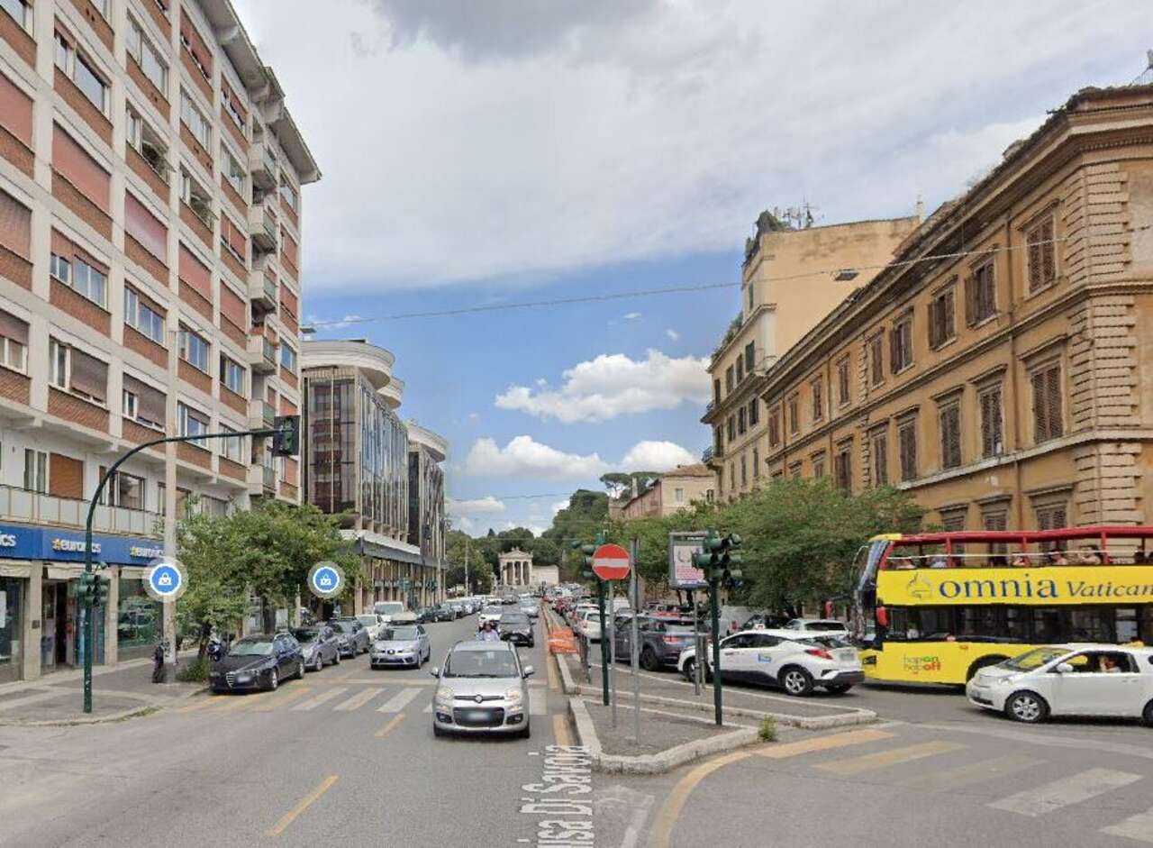 VILLA BORGHESE, ATTICO E SUPERATTICO VILLA BORGHESE, ATTICO E SUPERATTICO