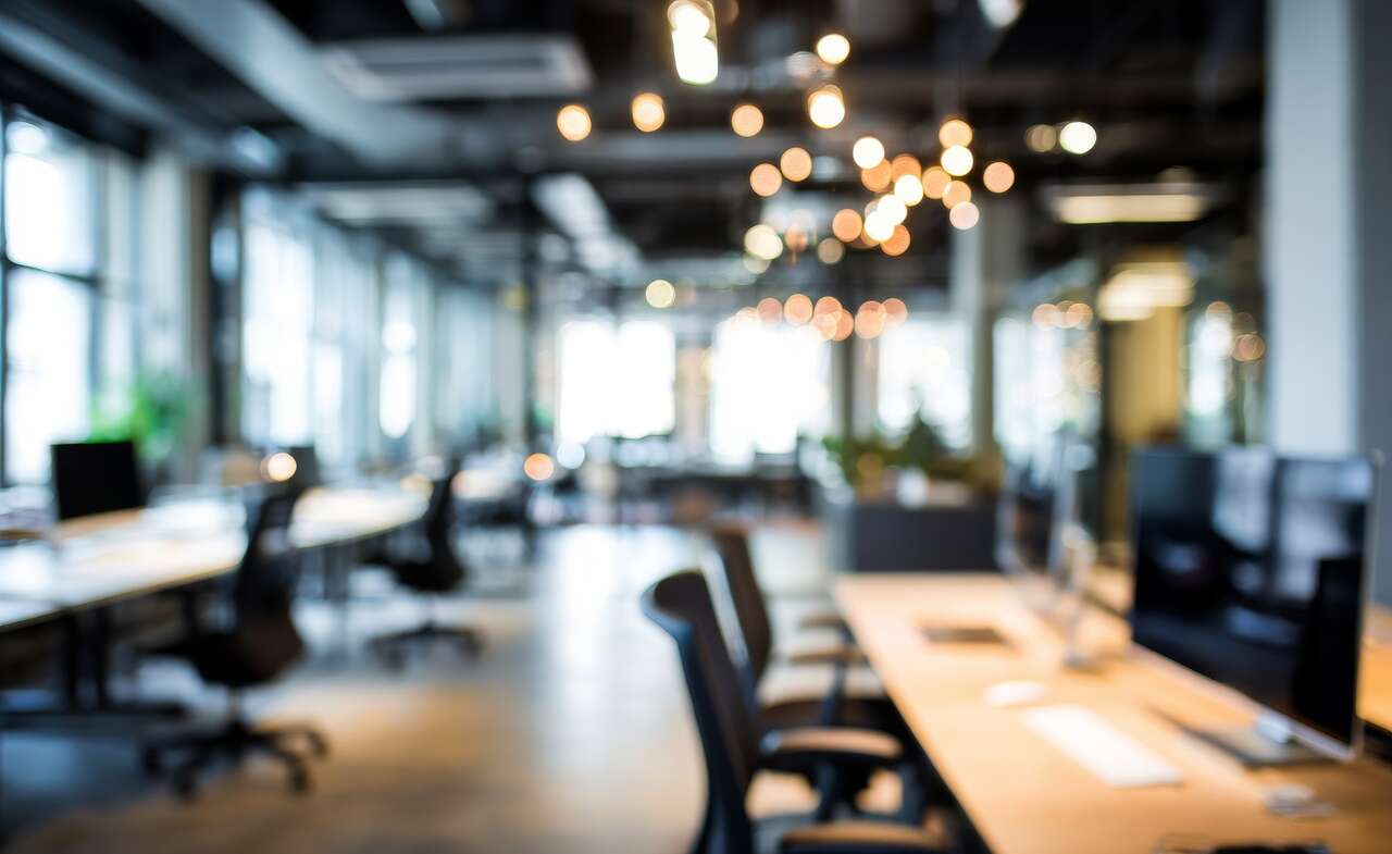 IMMOBILI A REDDITO, NEGOZI E UFFICI IMMOBILI A REDDITO, NEGOZI E UFFICI