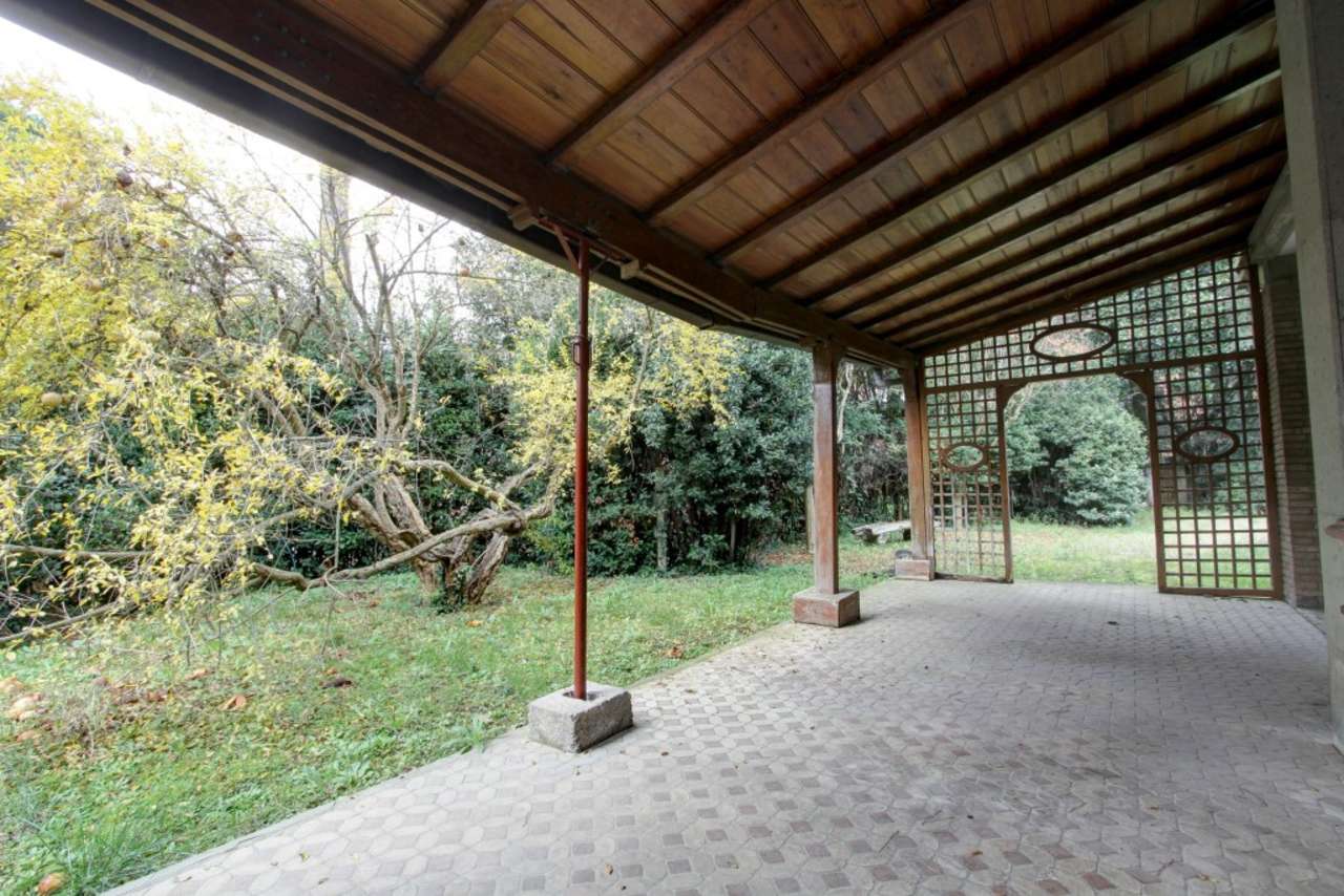 VIGNA CLARA, IN EXCLUSIVE AREA