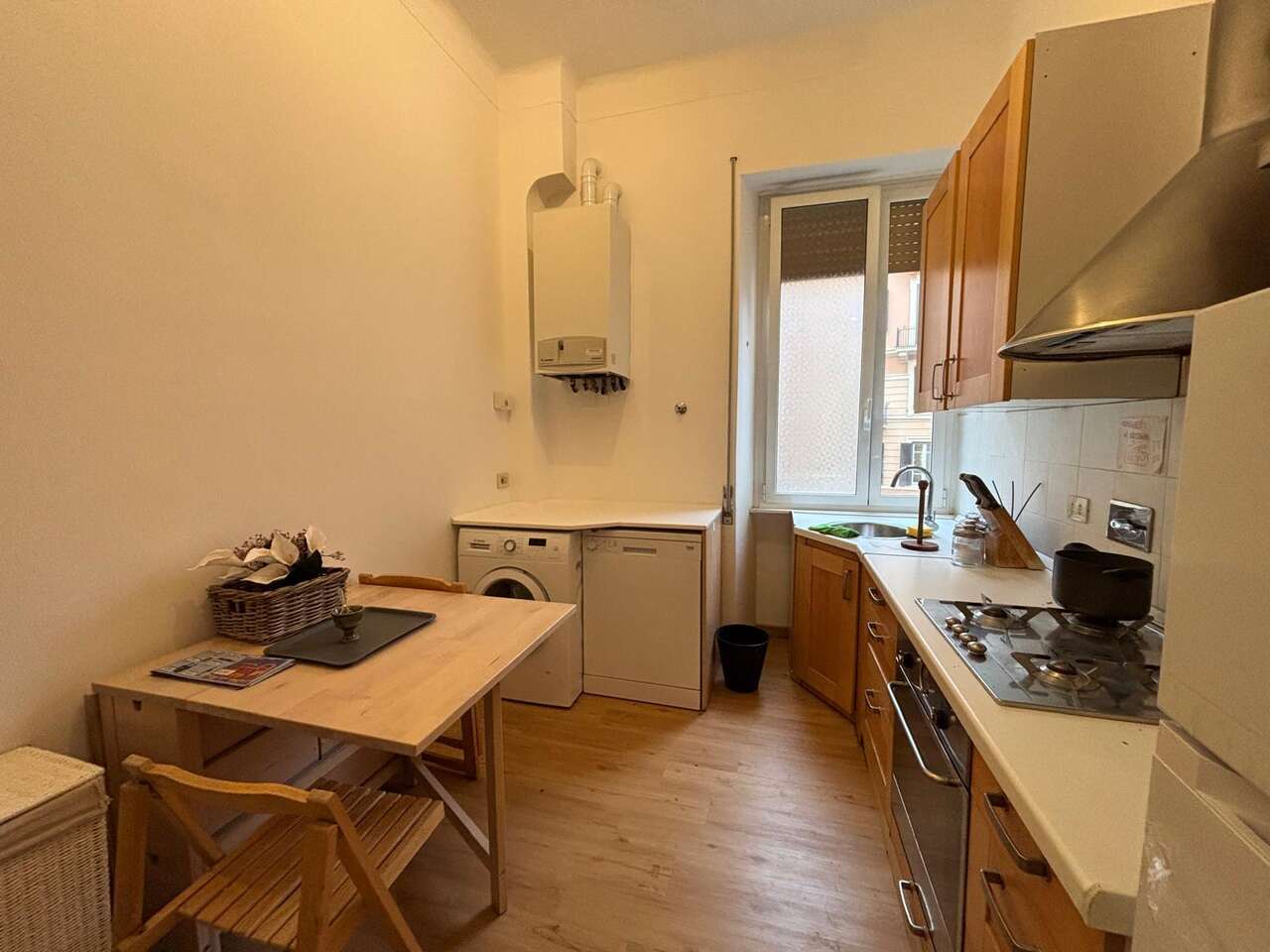 PIAZZA VERDI, LUMINOSO APPARTAMENTO