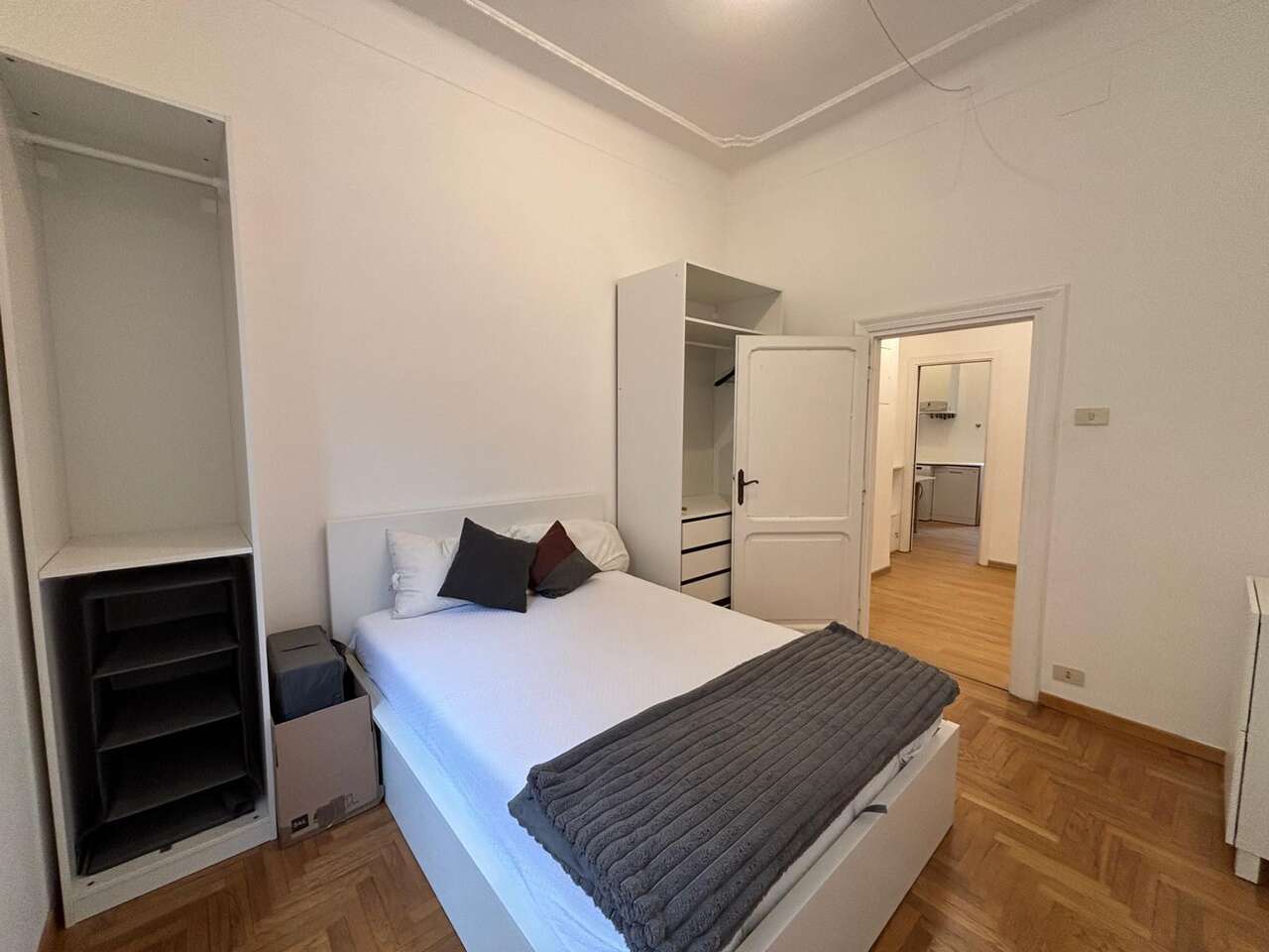 PIAZZA VERDI, LUMINOSO APPARTAMENTO