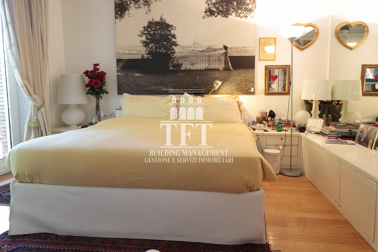 VIGNA CLARA, ELEGANTE APPARTAMENTO VIGNA CLARA, ELEGANTE APPARTAMENTO