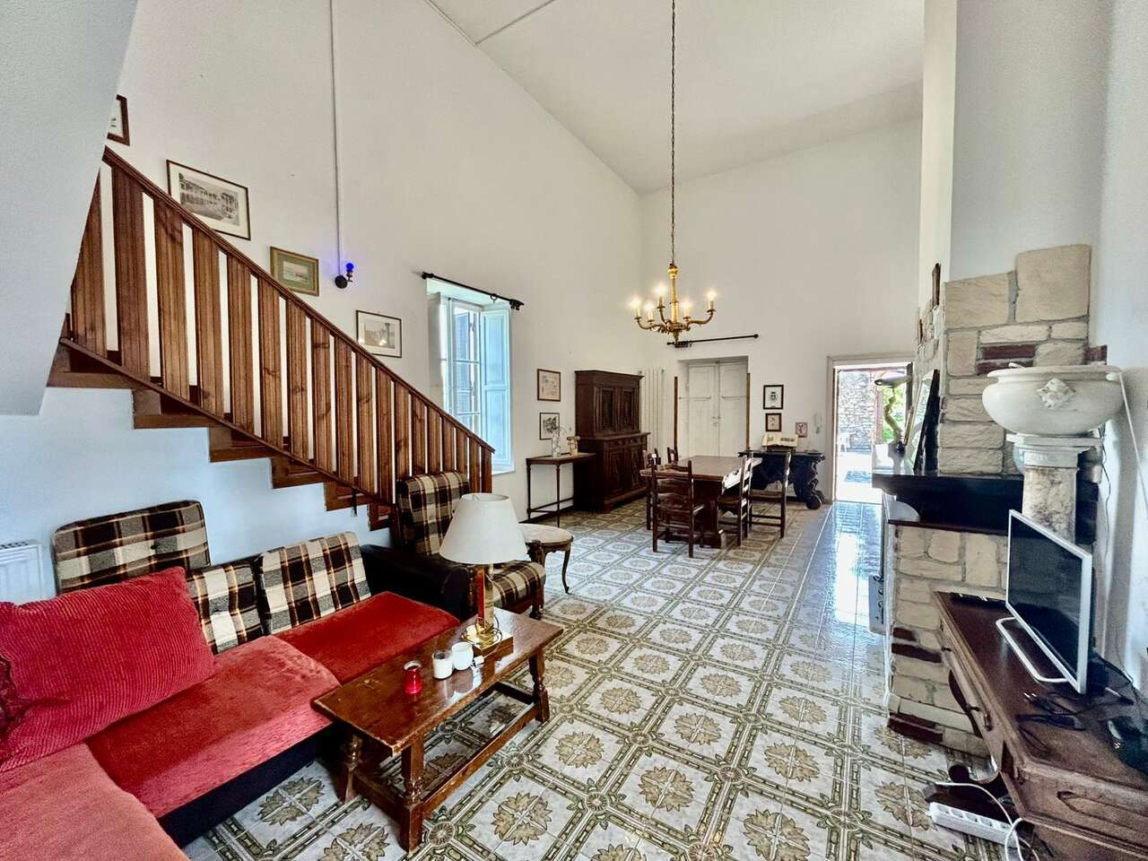 Guidonia Montecelio, Historic Residence