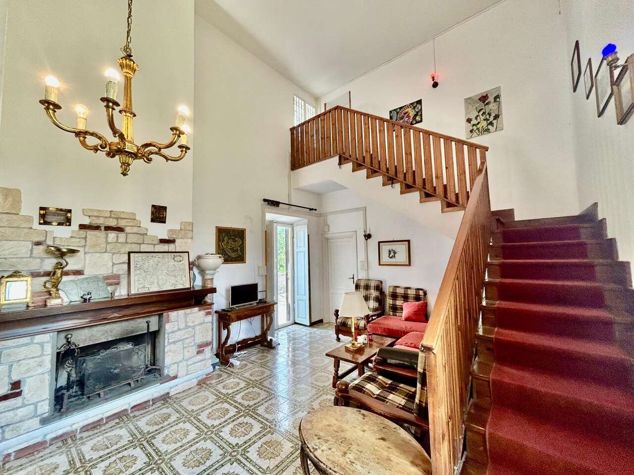 Guidonia Montecelio, Historic Residence