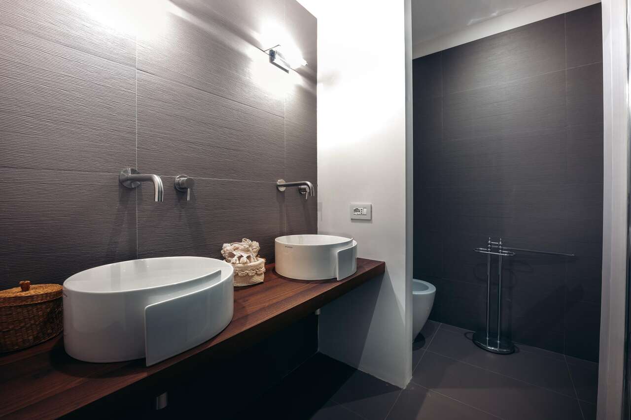 VILLA UNIFAMILIARE CON PARCO E PISCINA