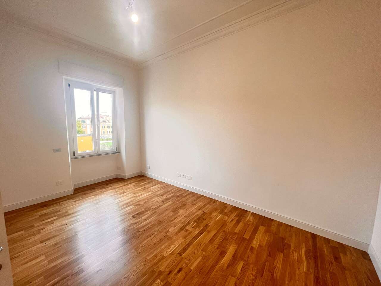 TRIESTE, APPARTAMENTO RISTRUTTURATO