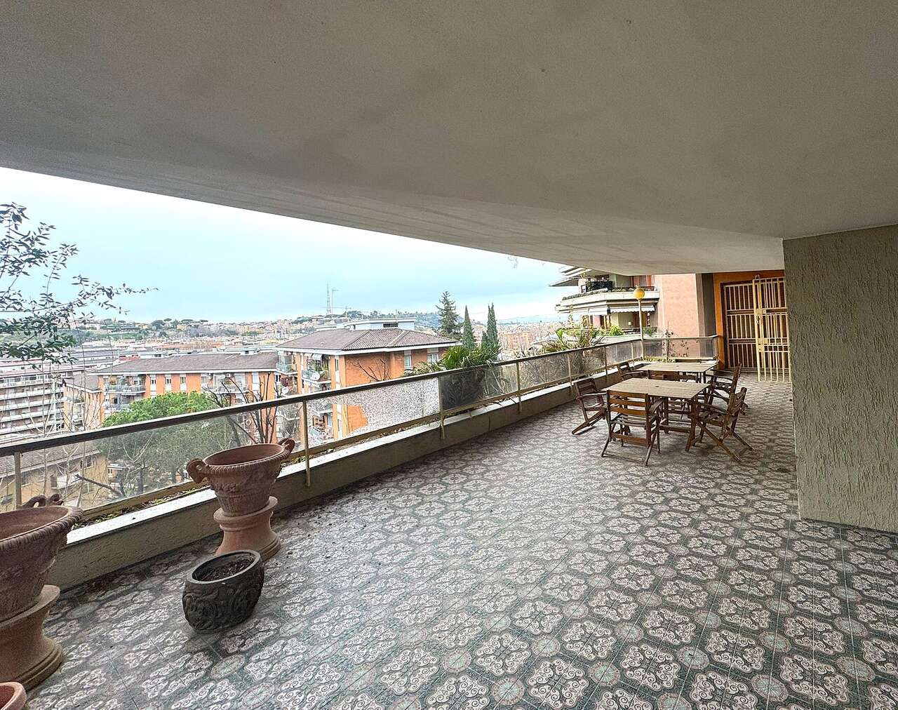 PRATI, APARTMENT WITH TERRACE