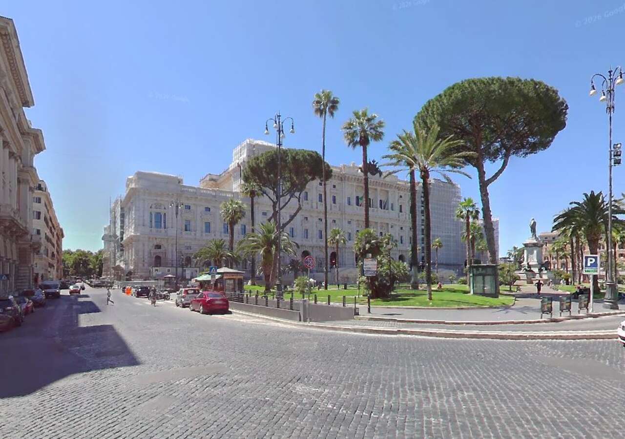 PRESTIGIOUS RENOVATED COMPLEX