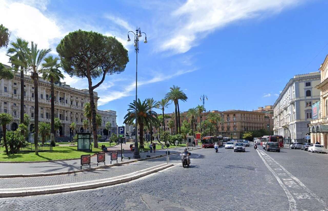 PRESTIGIOUS RENOVATED COMPLEX