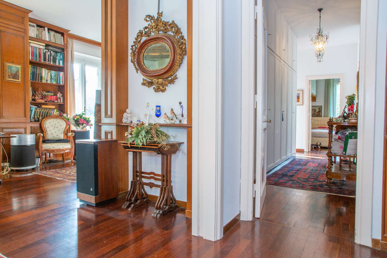 IN A PRESTIGIOUS RESIDENTIAL COMPLEX