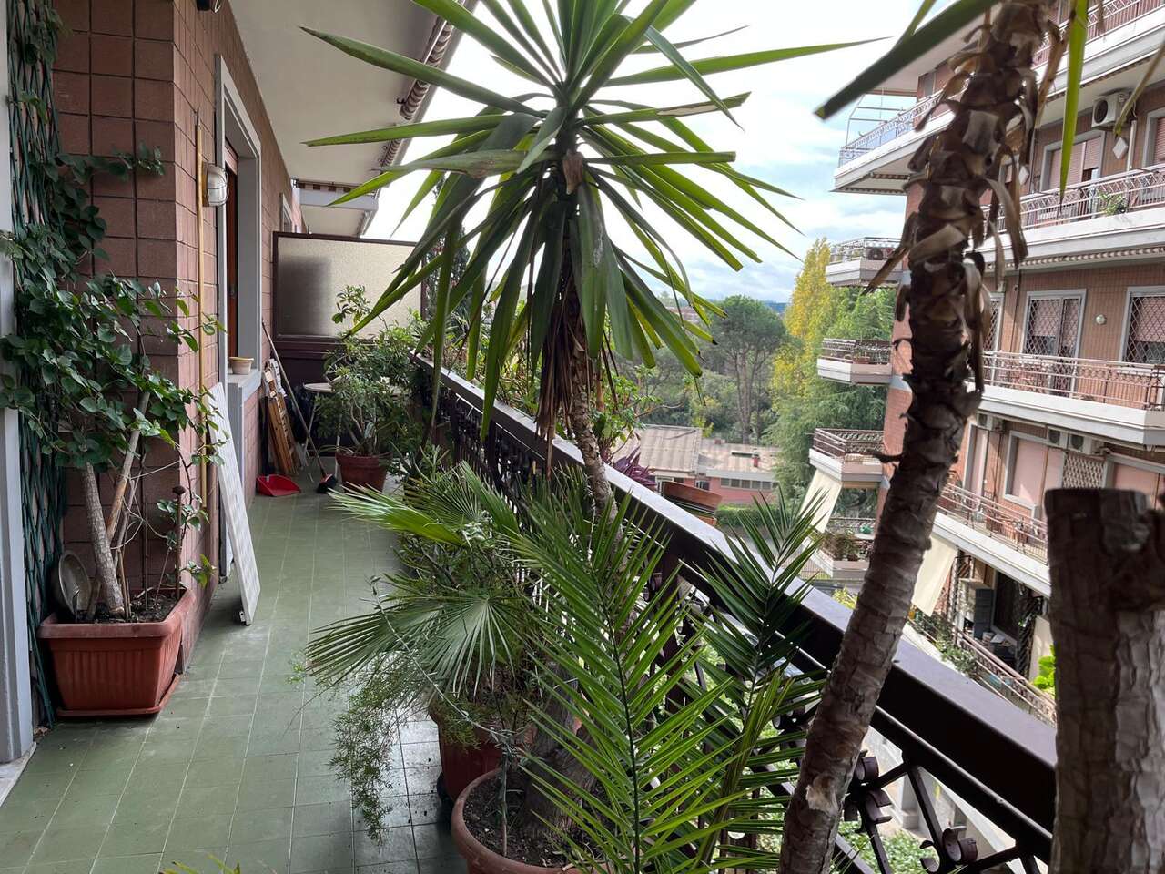 APARTMENT IN A COMPLEX - DIVISIBLE