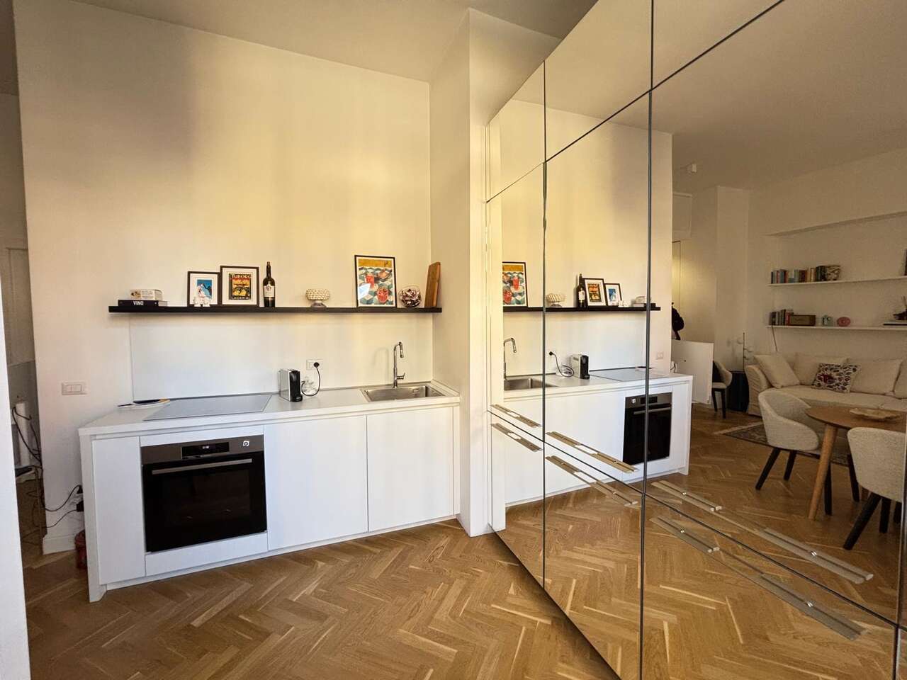 STYLISH TWO ROOM APARTMENT IN PARIOLI