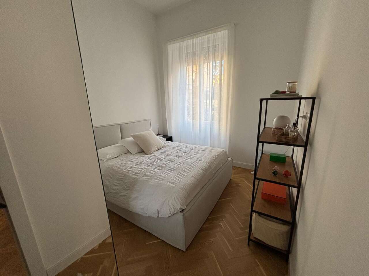 STYLISH TWO ROOM APARTMENT IN PARIOLI