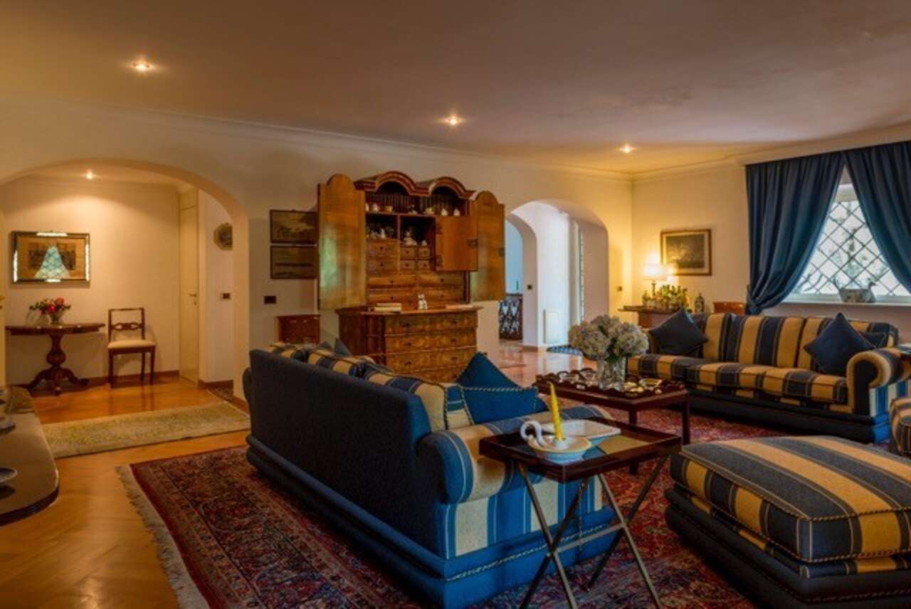Exclusive Villa in the Heart of the Parco di Veio Exclusive Villa in the Heart of the Parco di Veio